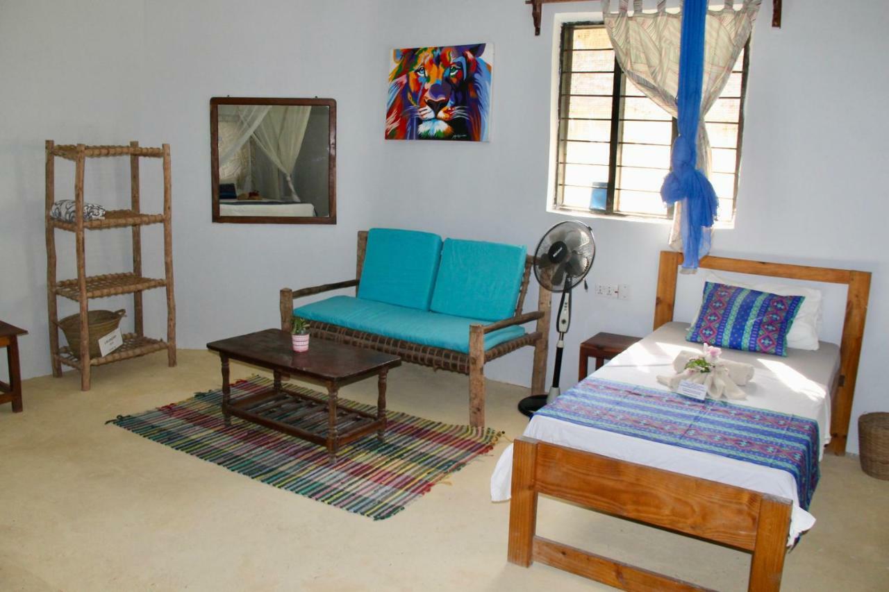 Garden Beach Bungalows Джамбиани Екстериор снимка