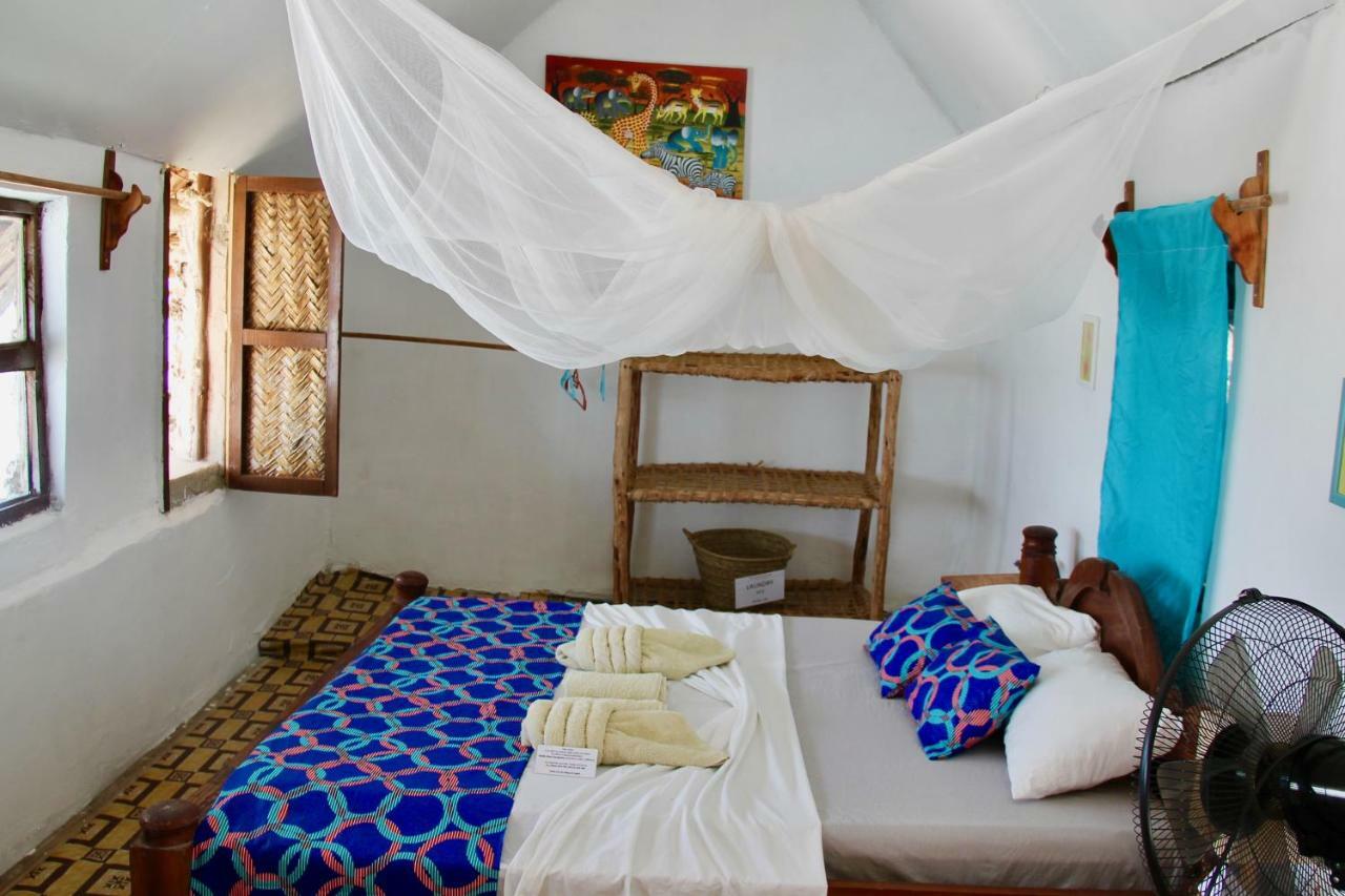 Garden Beach Bungalows Джамбиани Екстериор снимка