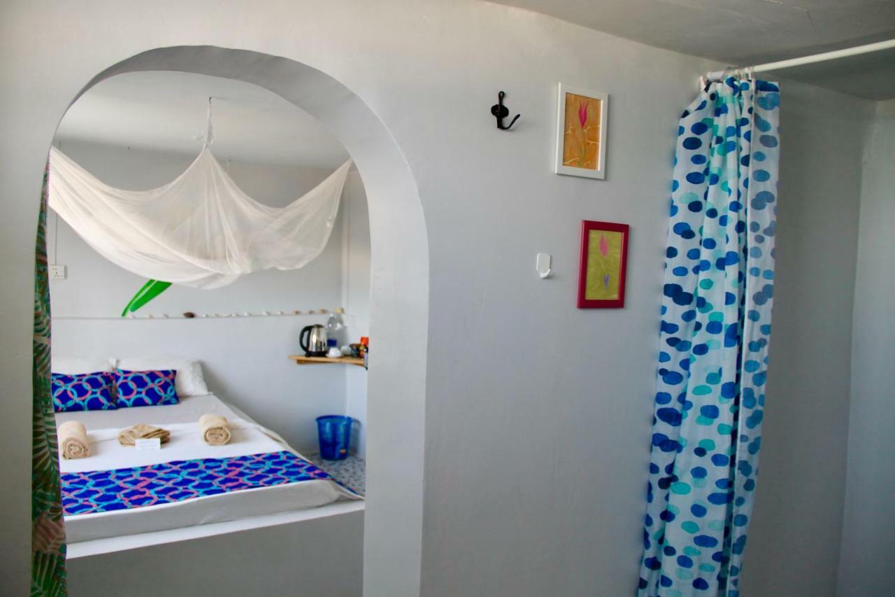 Garden Beach Bungalows Джамбиани Екстериор снимка