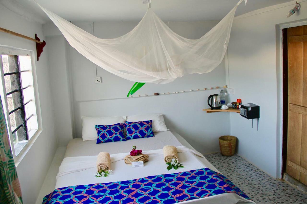 Garden Beach Bungalows Джамбиани Екстериор снимка