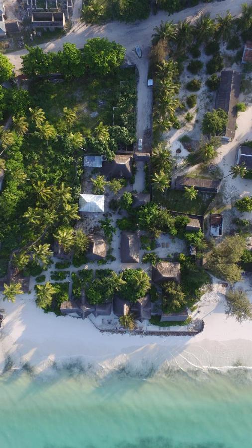 Garden Beach Bungalows Джамбиани Екстериор снимка