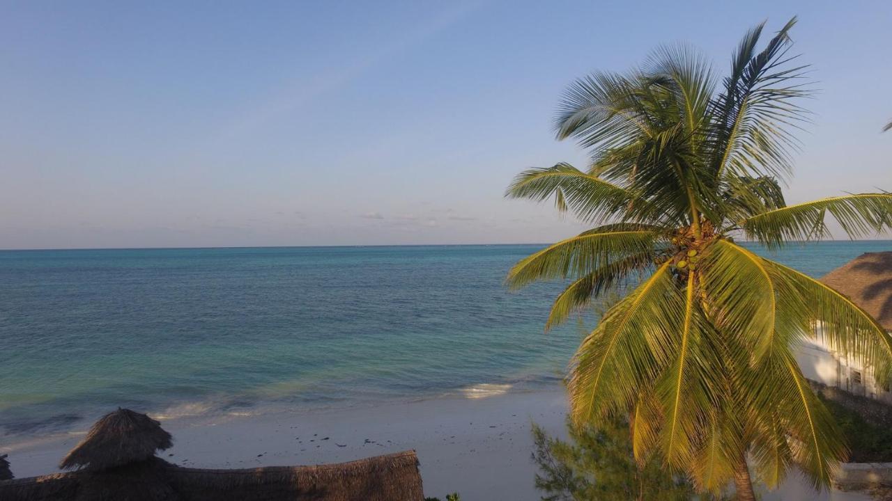 Garden Beach Bungalows Джамбиани Екстериор снимка